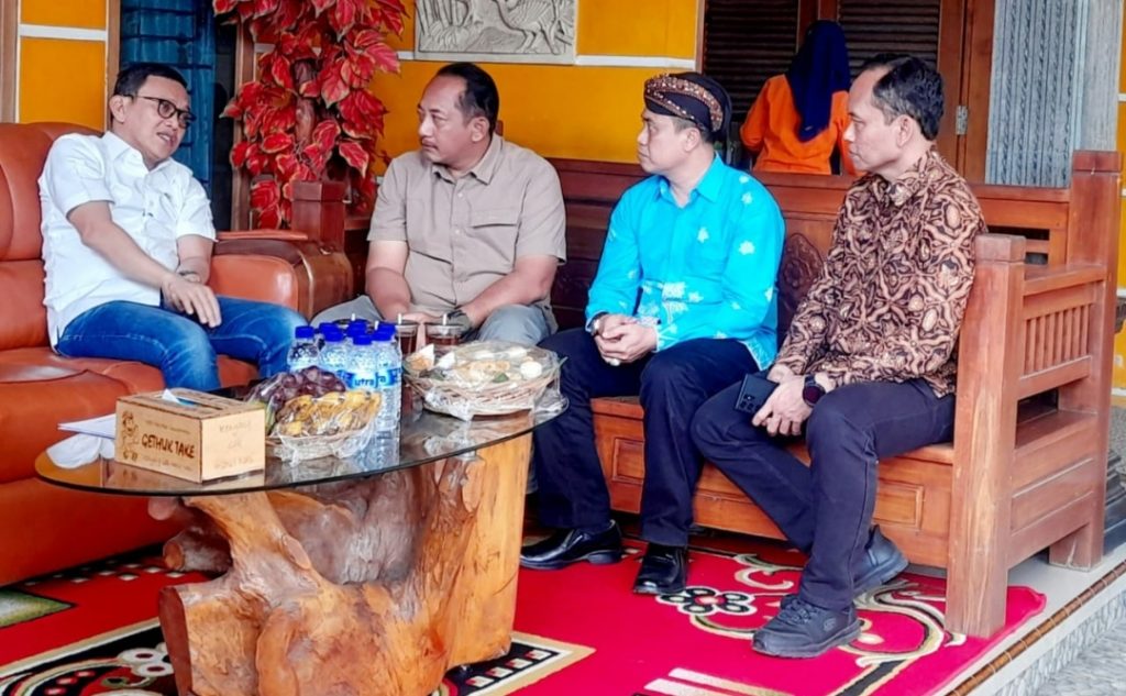 Terima Kunjungan Menteri P2MI Abdul Kadir Karding, Edy Gethuk Take : Pergi Migran Pulang jadi Juragan 1 IMG 20250721 074915