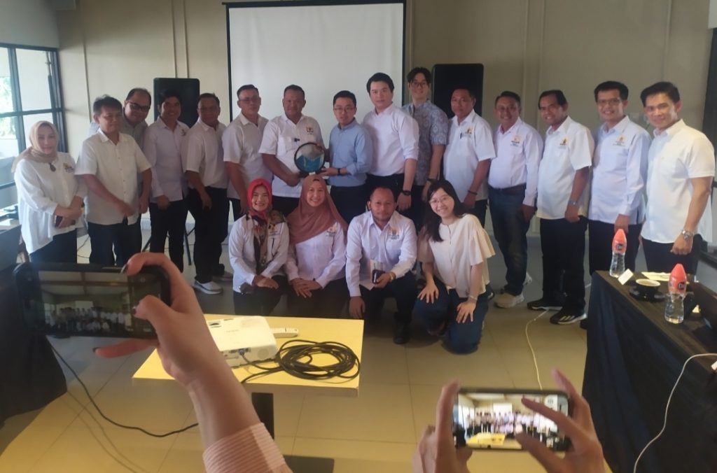 Terima Kunjungan Investor dari China, Ketua Kadin Solo : Kita Bantu Supaya Lancar Berinvestasi 1 IMG 20250822 065856