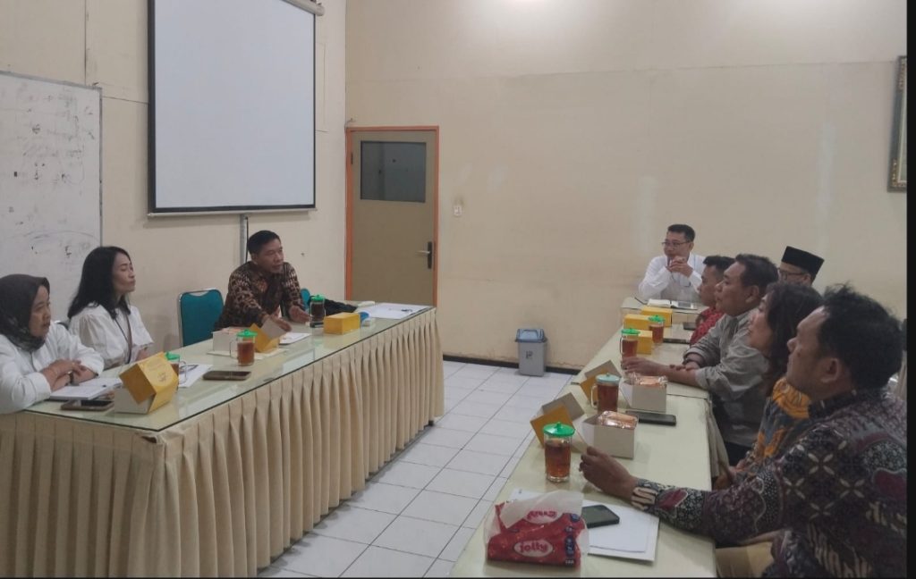 Bawaslu Solo dan FISIP Unisri Rancang Pendidikan Politik Bagi Gen-Z 1 IMG 20251010 063955 1