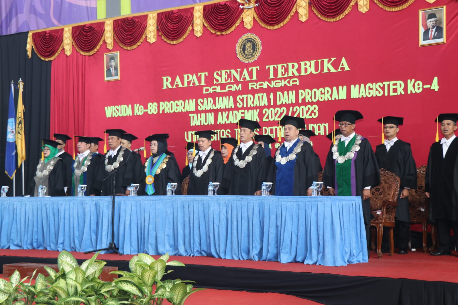 Lepas 209 Wisudawan, Rektor UTP Prof Winarti : Jadilah Manusia yang Menebar Manfaat