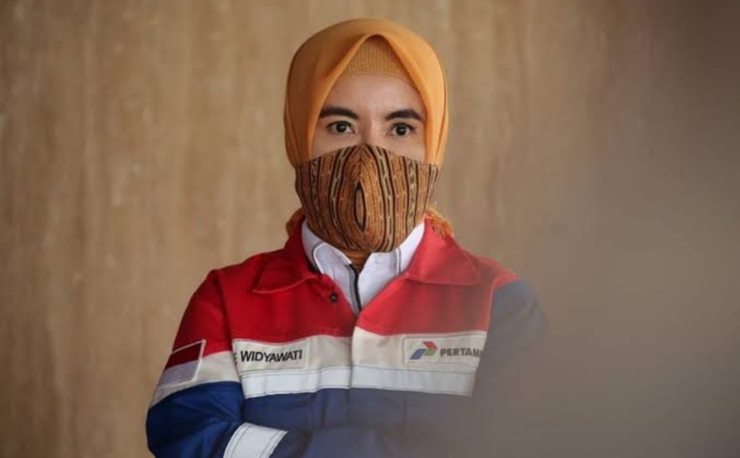 Nicke Widyawati Dinobatkan sebagai Perempuan Indonesia Pendorong Inovasi