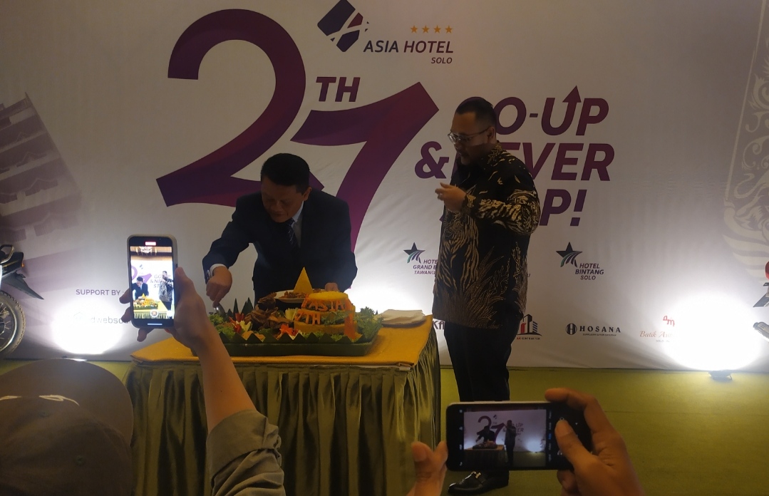 Anniversary Asia Hotel Solo ke-27 : Go Up and Never Stop